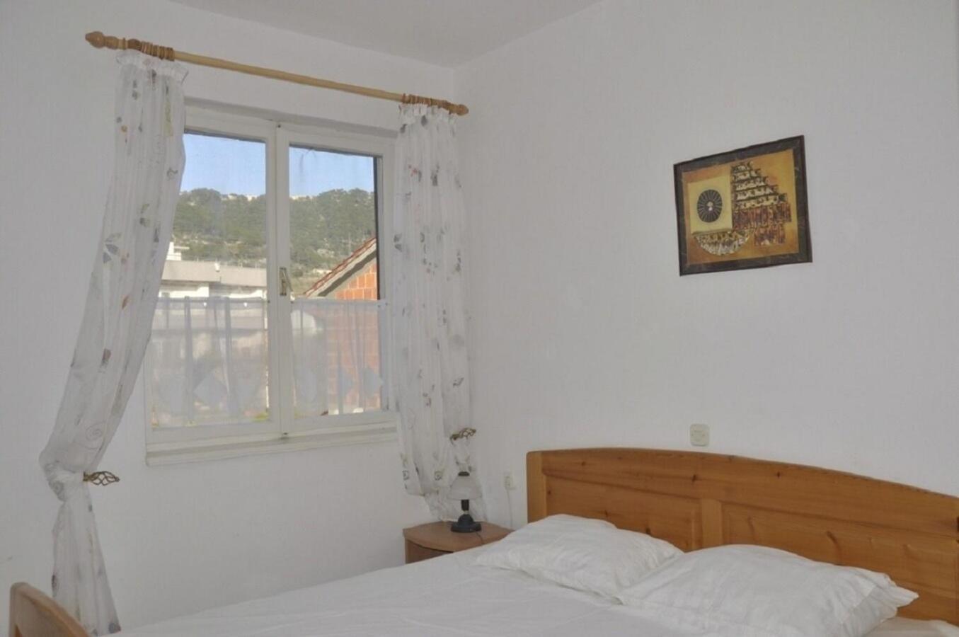 Apartments Petar - 6M From The Sea Barbat na Rabu Exterior foto