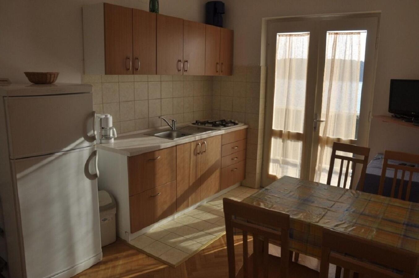 Apartments Petar - 6M From The Sea Barbat na Rabu Exterior foto