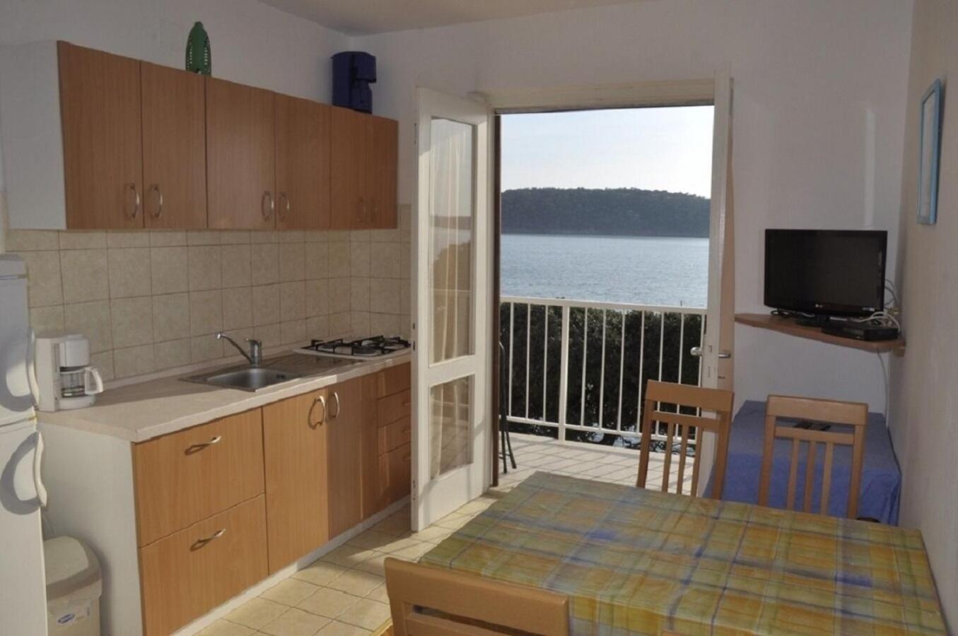 Apartments Petar - 6M From The Sea Barbat na Rabu Exterior foto